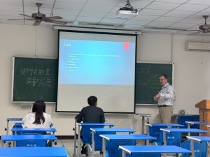 永續倡聊沙龍英文讀書會(燕巢校區)活動照片